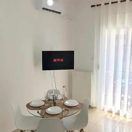 Minimal Center